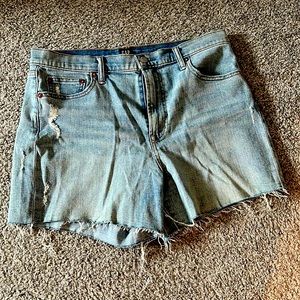 Distressed GAP cut-off Jean shorts
